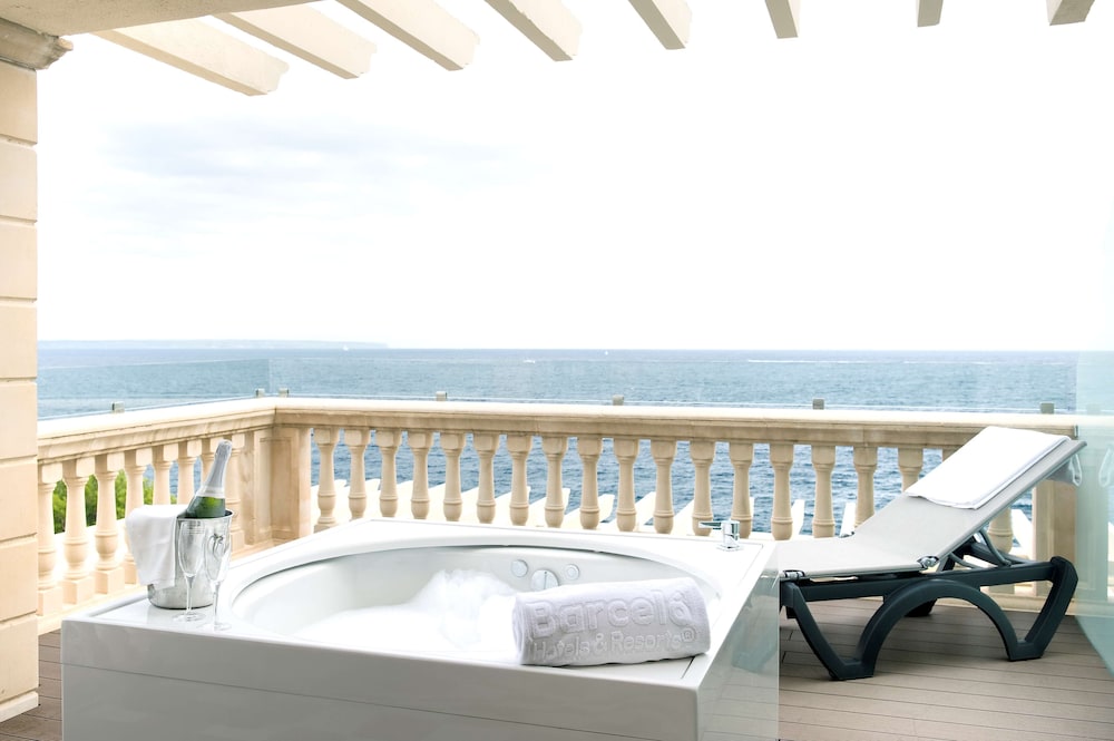 Deluxe Room, Hot Tub, Sea View