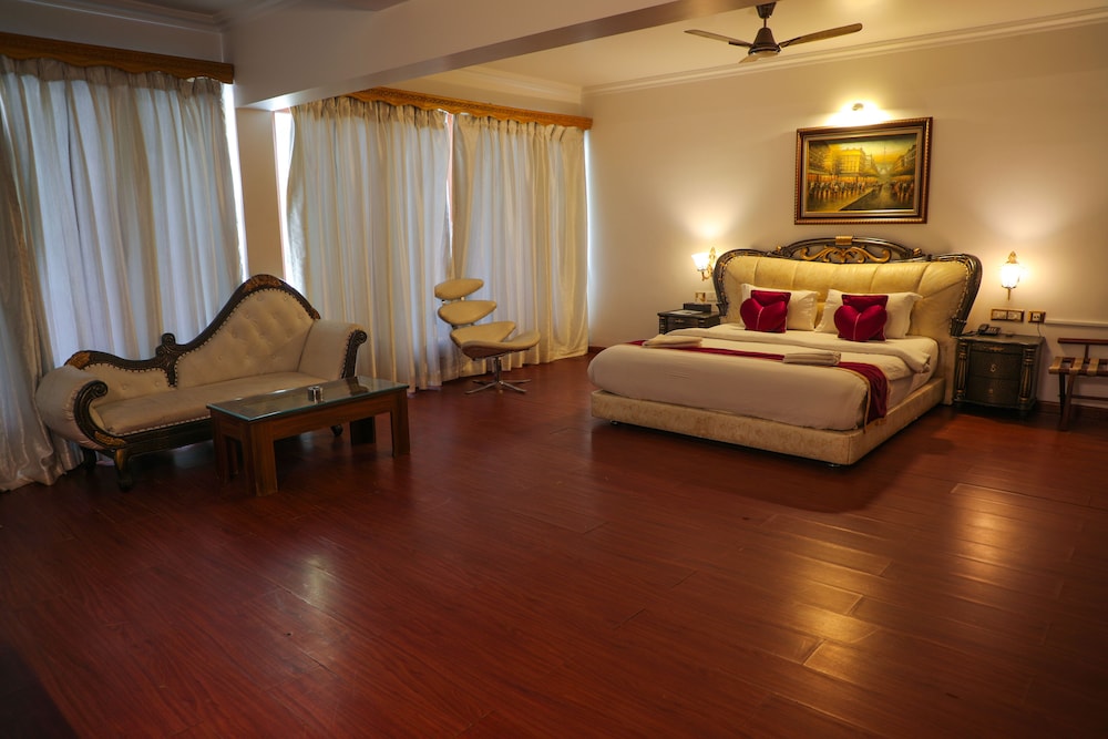 Queen Suite