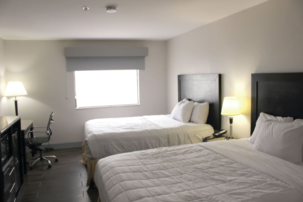 Studio Suite, 2 Double Beds, Non Smoking photo 1