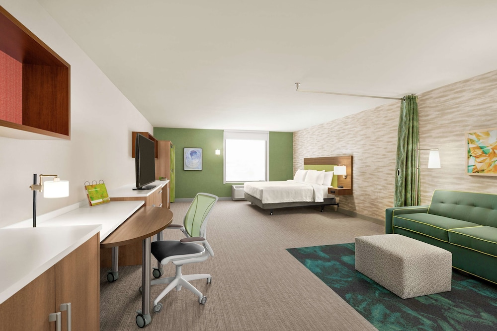 Suite, 1 King Bed, Accessible (Hearing) - Photo 3