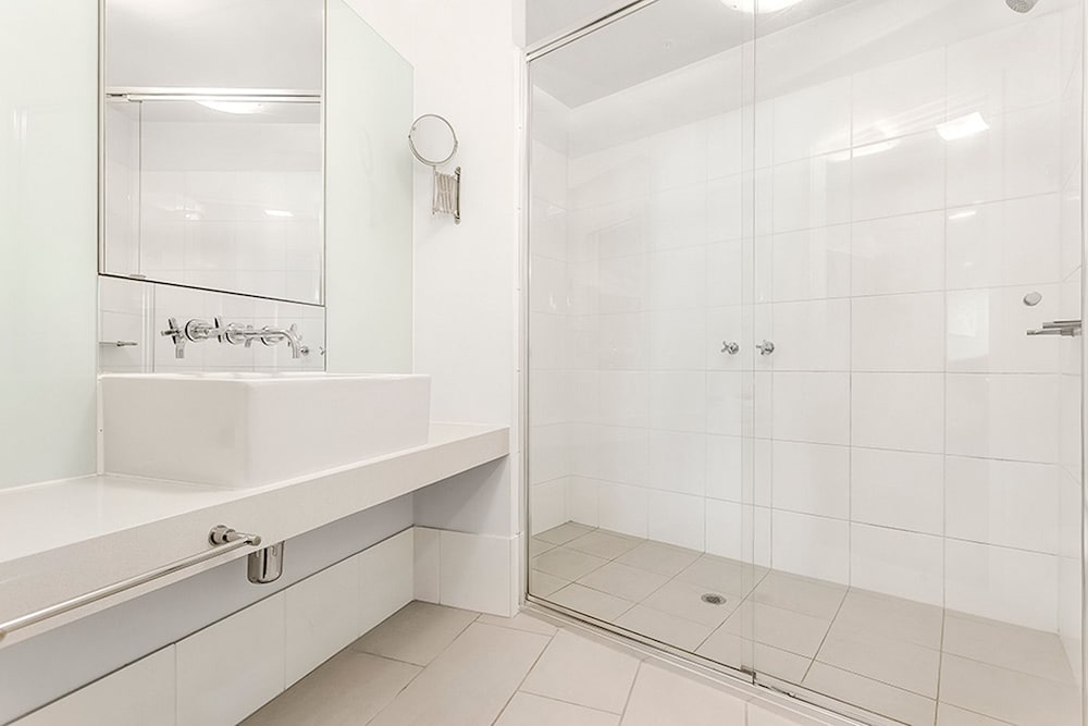 2 Bedroom 2 Bath Deluxe Apartment photo 3