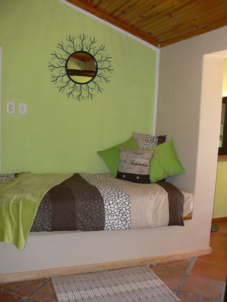Deluxe Suite, Multiple Beds, Fireplace, Garden View photo 1