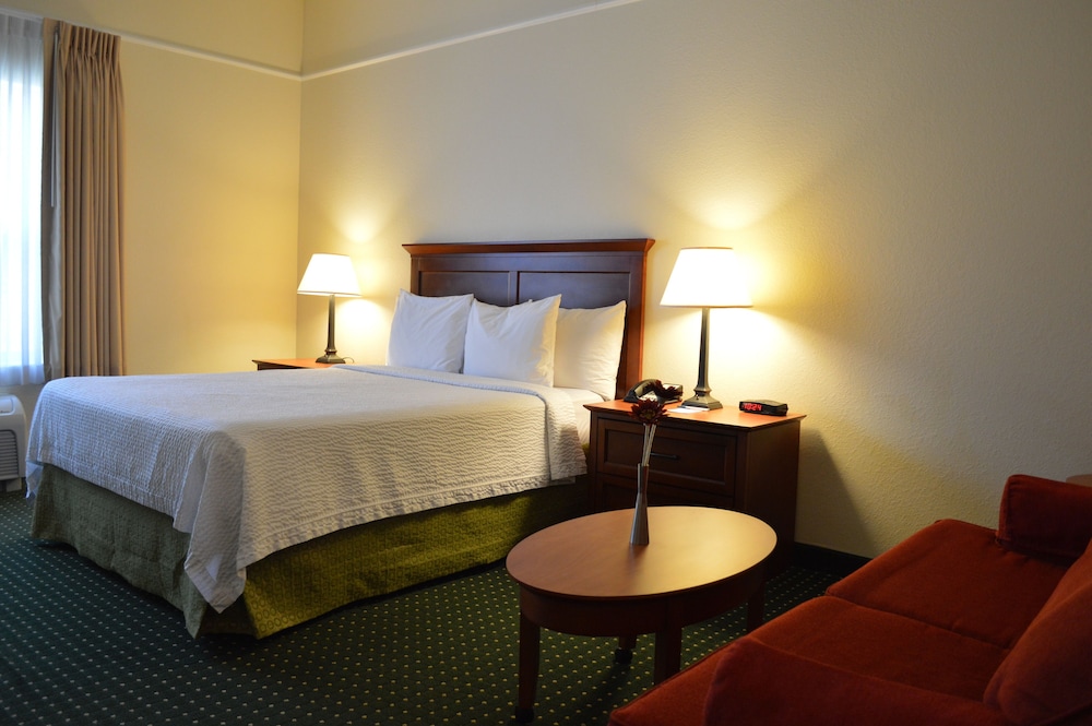 Studio, 1 Queen Bed, Pool Access - Photo 2
