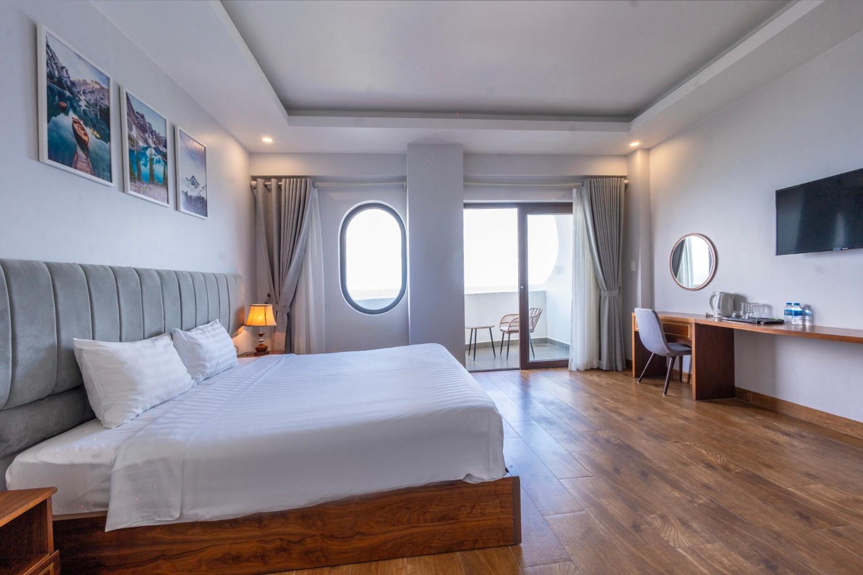 Junior Suite with Ocean View - Photo 8