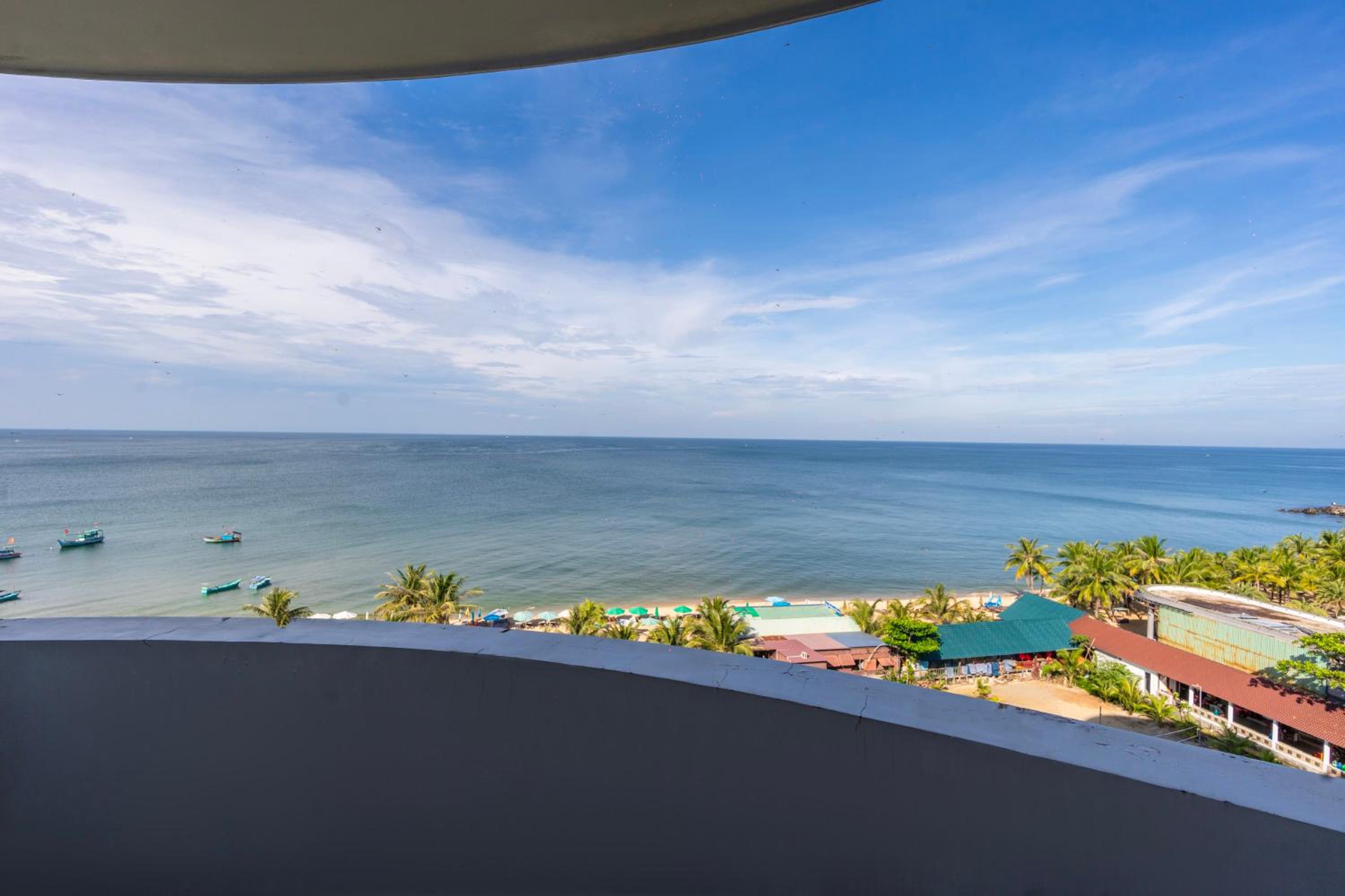 King Suite with Ocean View - Photo 1