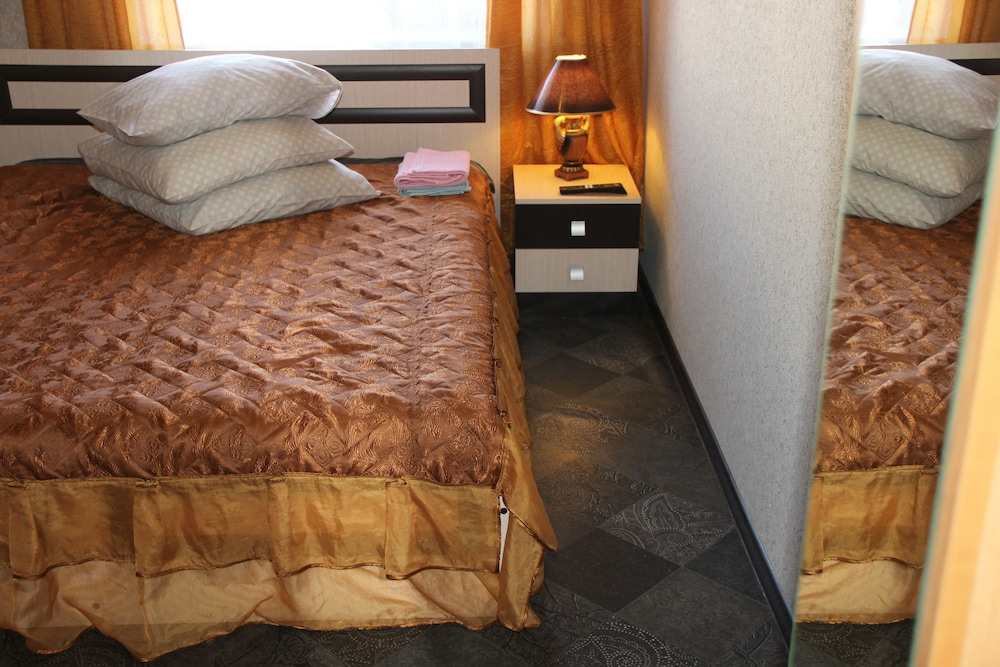 Standard Double Room, Shared Bathroom