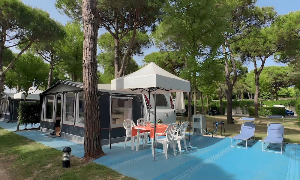 Deluxe Mobile Home, 2 Bedrooms, Non Smoking, Ensuite (CARAVAN WMC-A134) photo 2