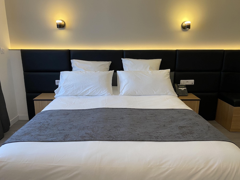 Classic Double or Twin Room - Photo 1