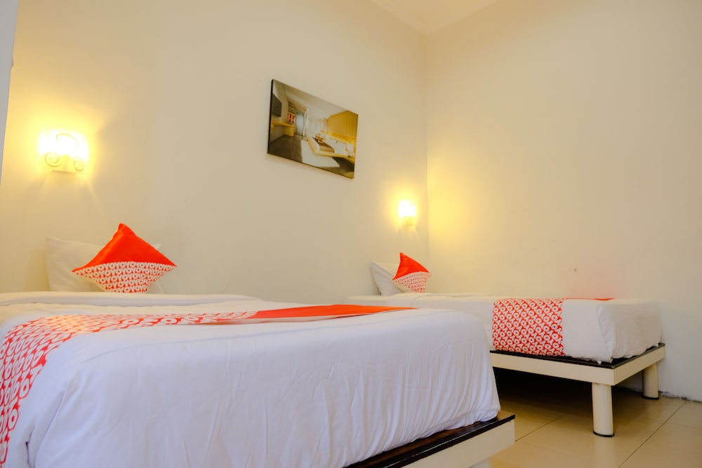 Deluxe Twin Room photo 3