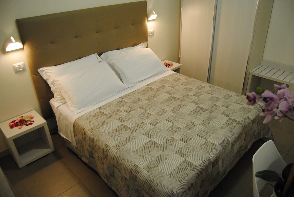 Triple Room - Photo 1