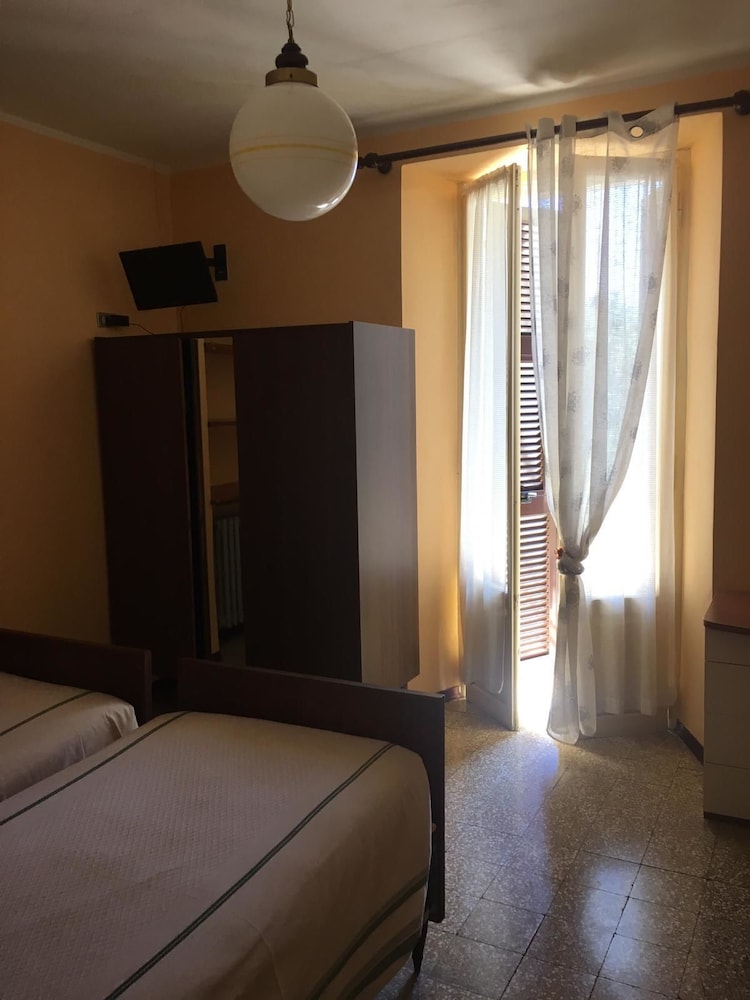 Double or Twin Room photo 1