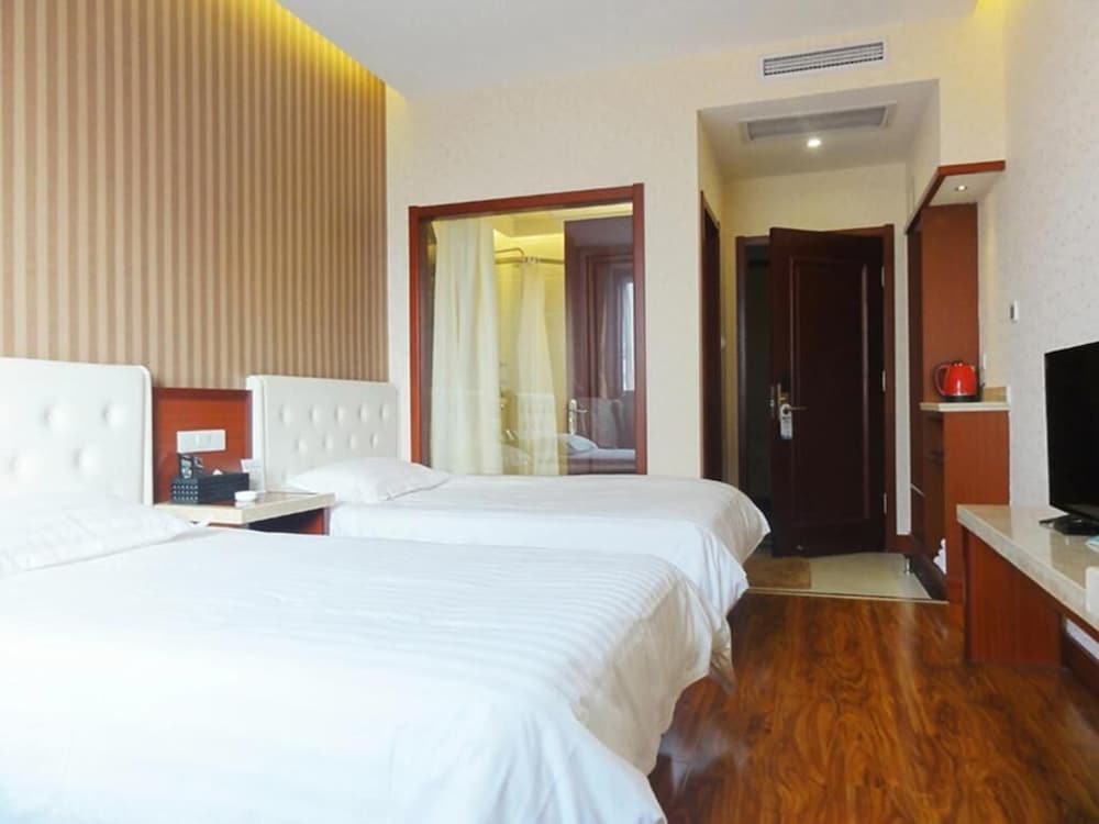 Twin Room, City View photo 3
