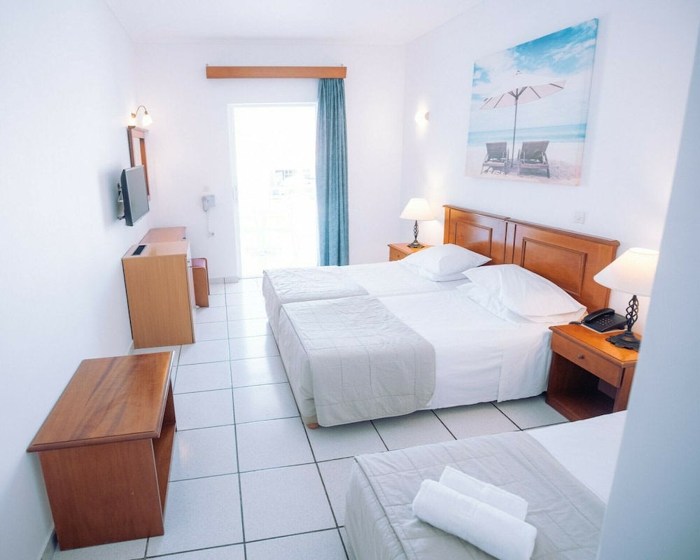 Comfort Room - Photo 3