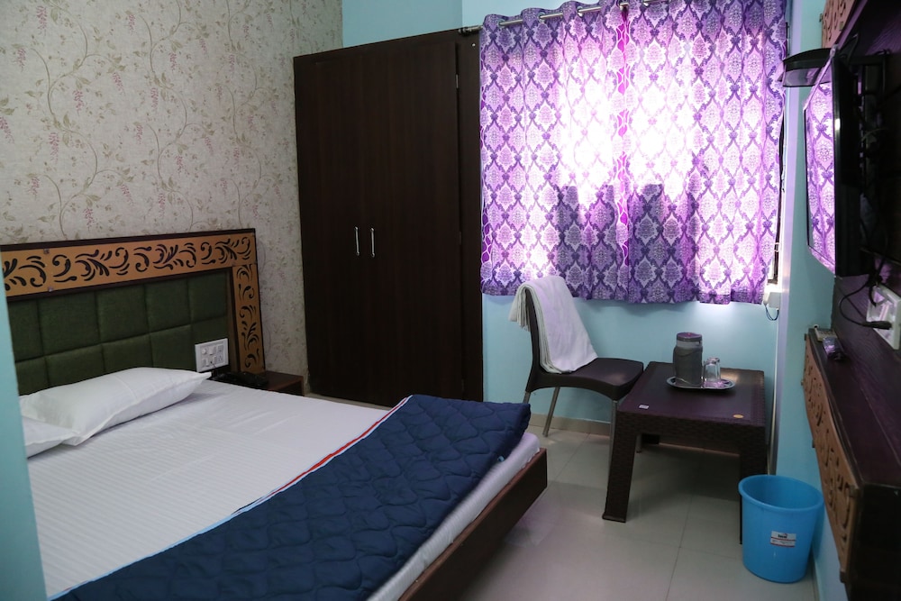 Deluxe Room - Photo 6