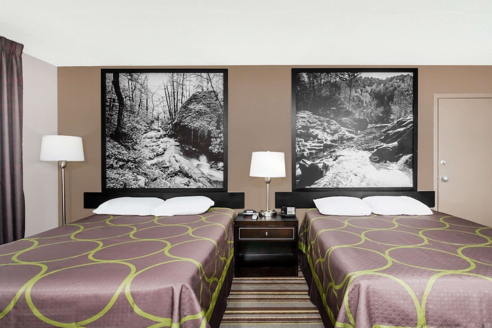 Standard Room, 2 Queen Beds - Photo 3