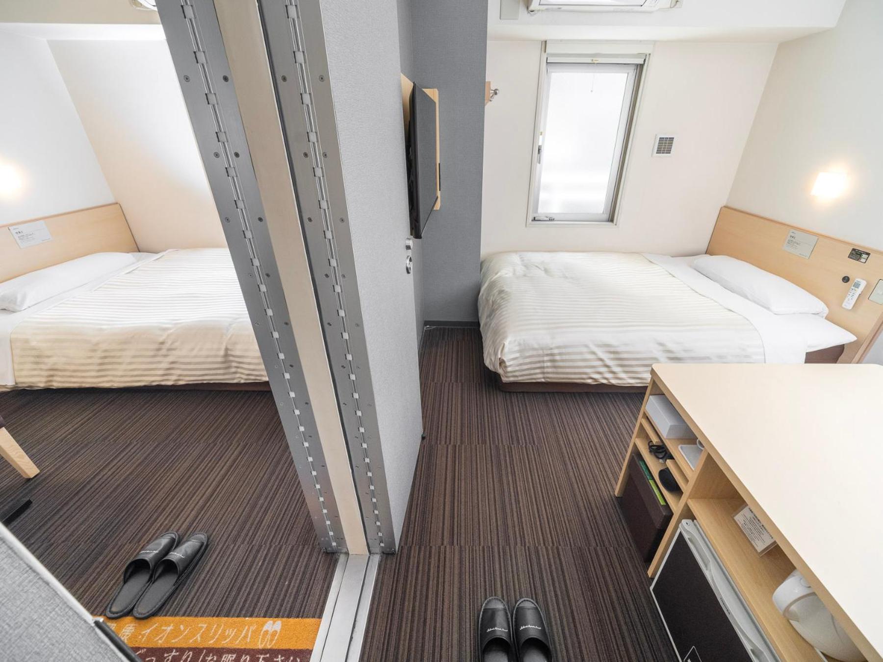Two Connecting Double Rooms - Non-Smoking