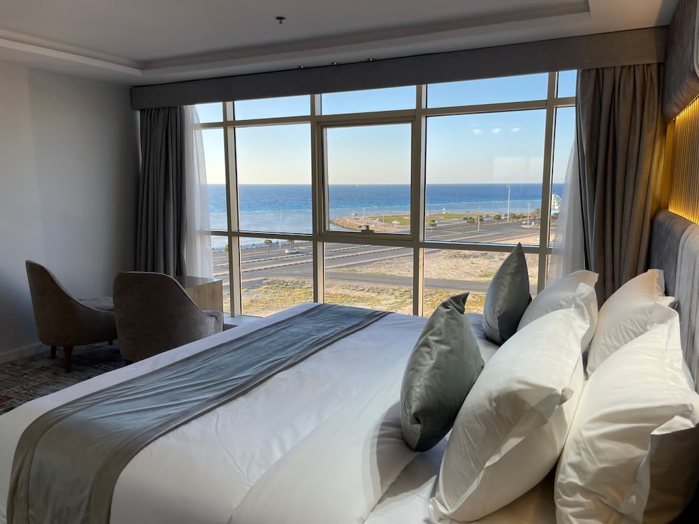 Panoramic Apartment, 2 Bedrooms, Sea View, Sea Facing photo 1