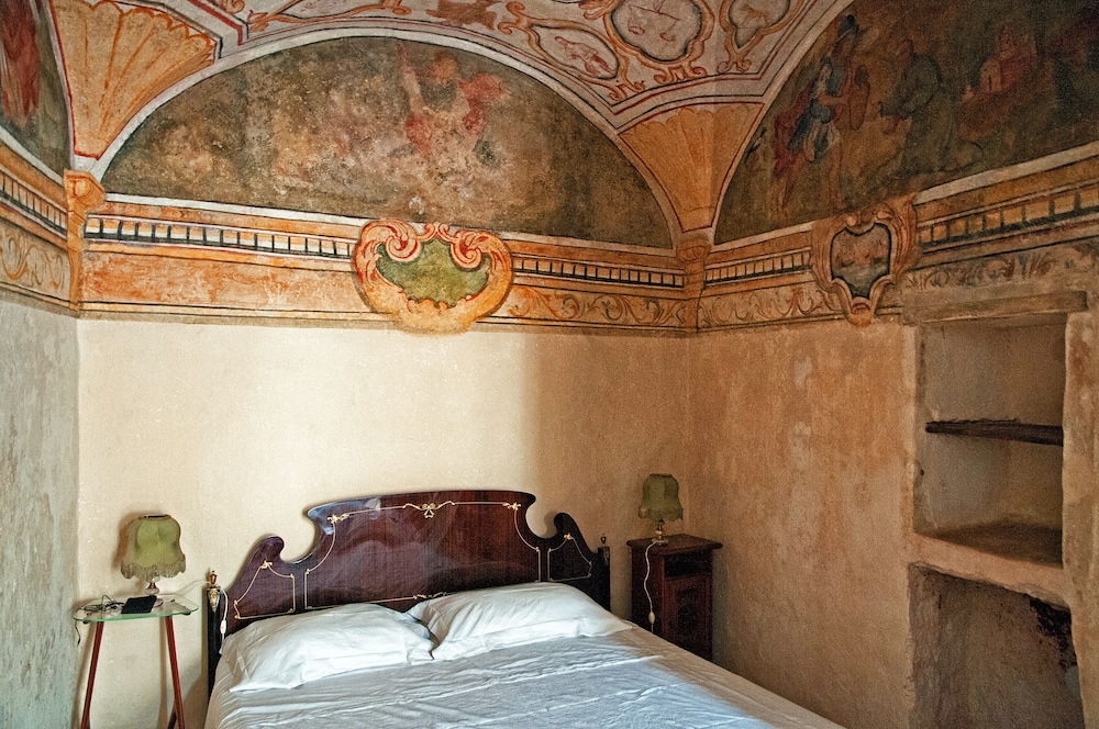 Basic Triple Room (Cardia) photo 1