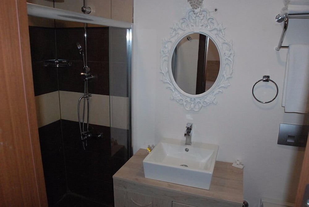 Standard Room photo 3