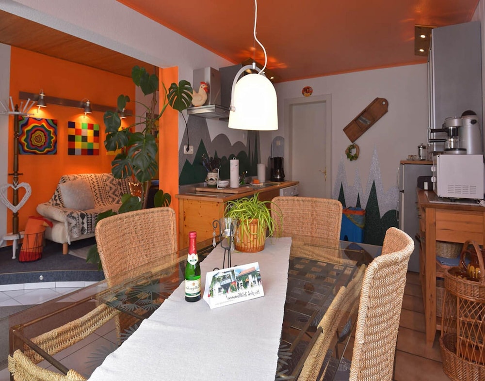 Apartment photo 2