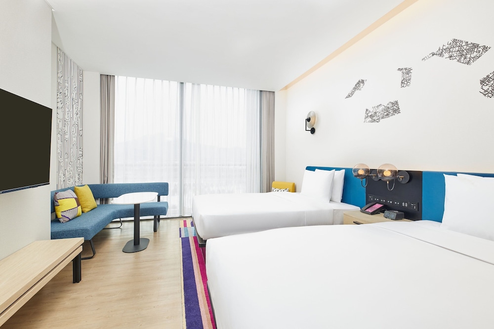 aloft, Room, 2 Double Beds photo 2