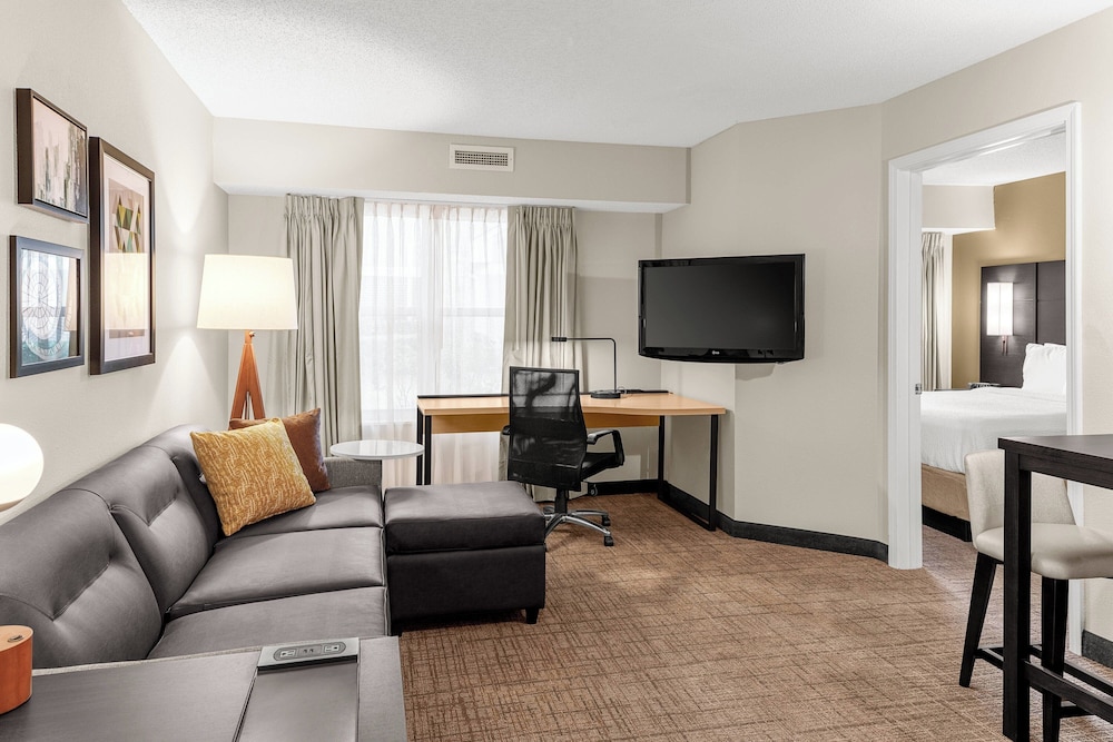 Suite, 1 Bedroom - Photo 5