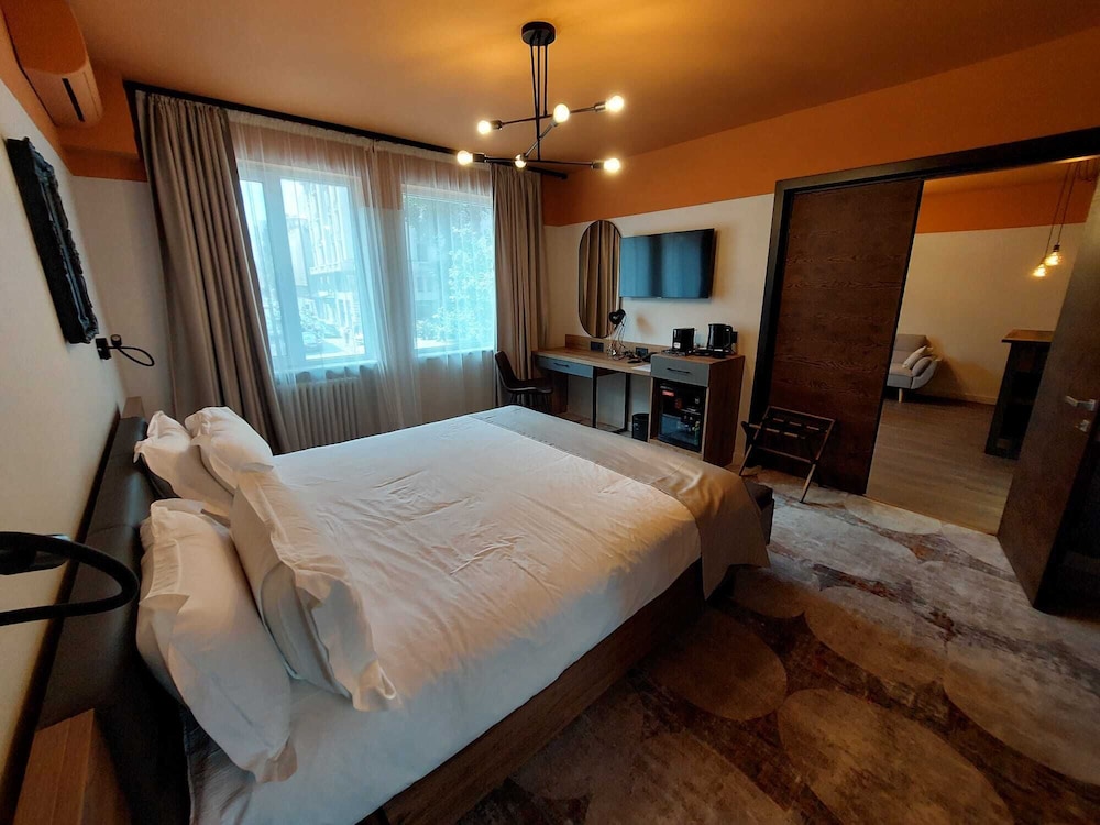 Premium Room - Photo 9