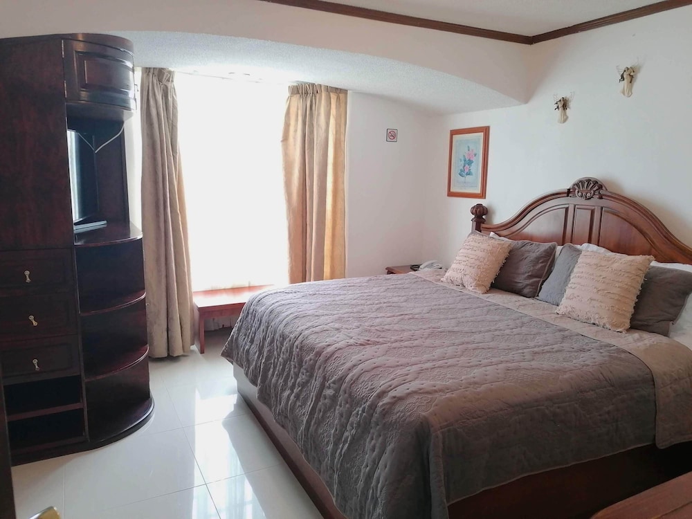 Romantic Studio Suite photo 1