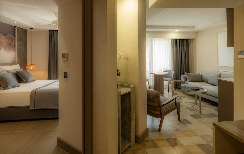 Junior Suite - Photo 2