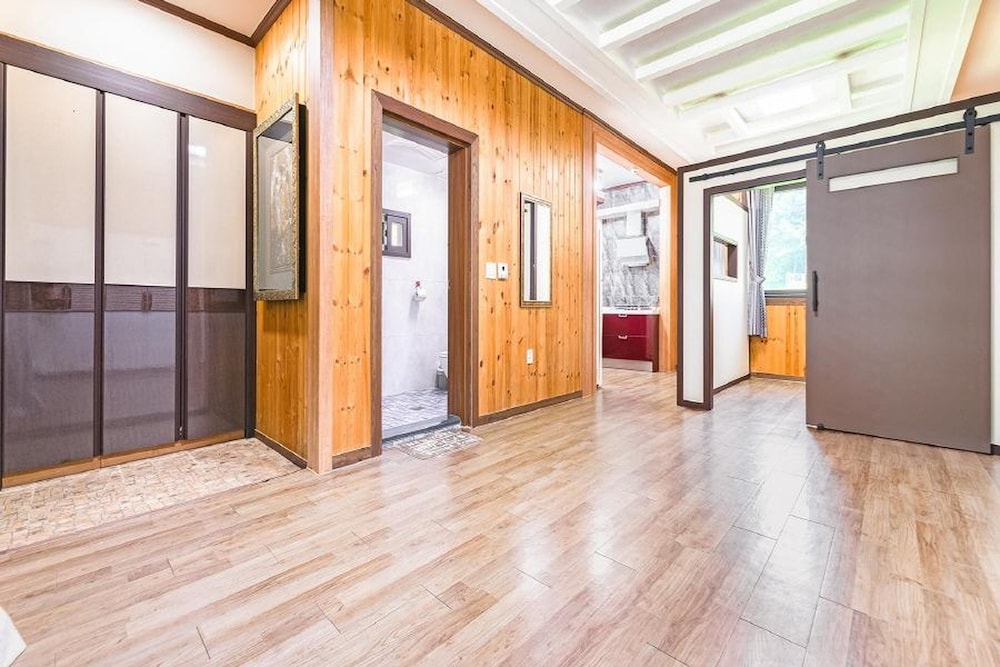 Basic Room, 1 Bedroom (C 101) - Photo 4