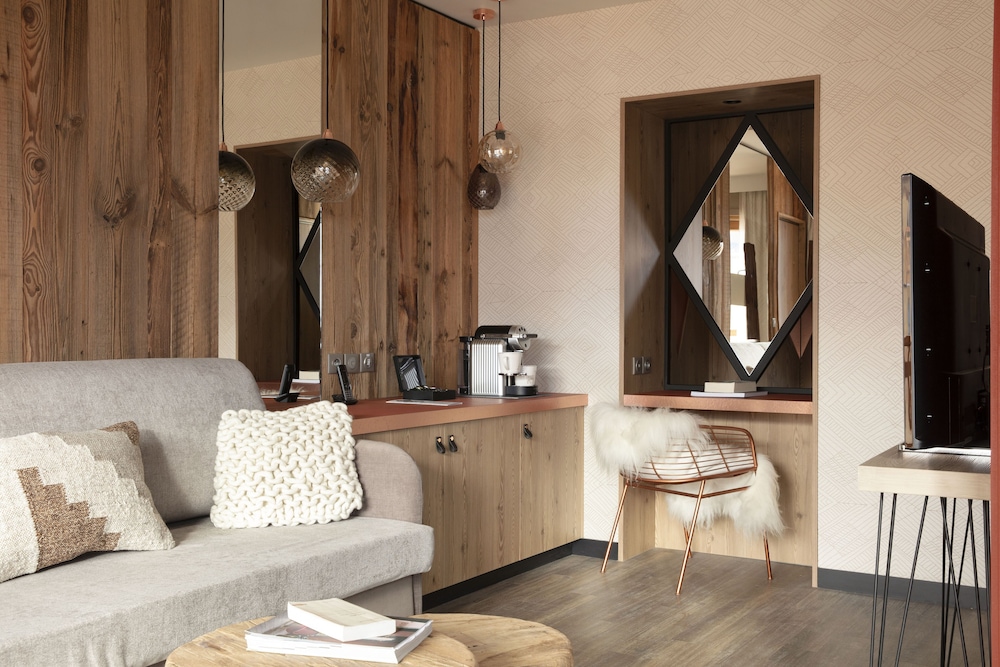 Suite, 1 King Bed with Sofa bed, Mountain View Suite, 1 King Bed with Sofa bed, Mountain View