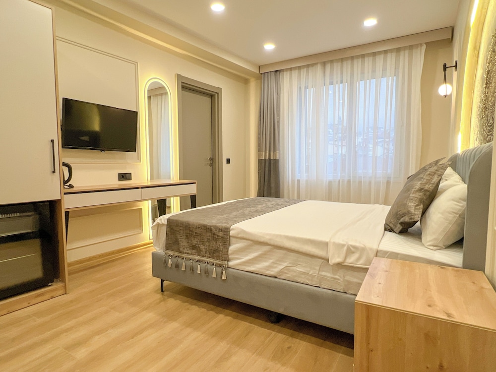 Deluxe Double Room, City View photo 2