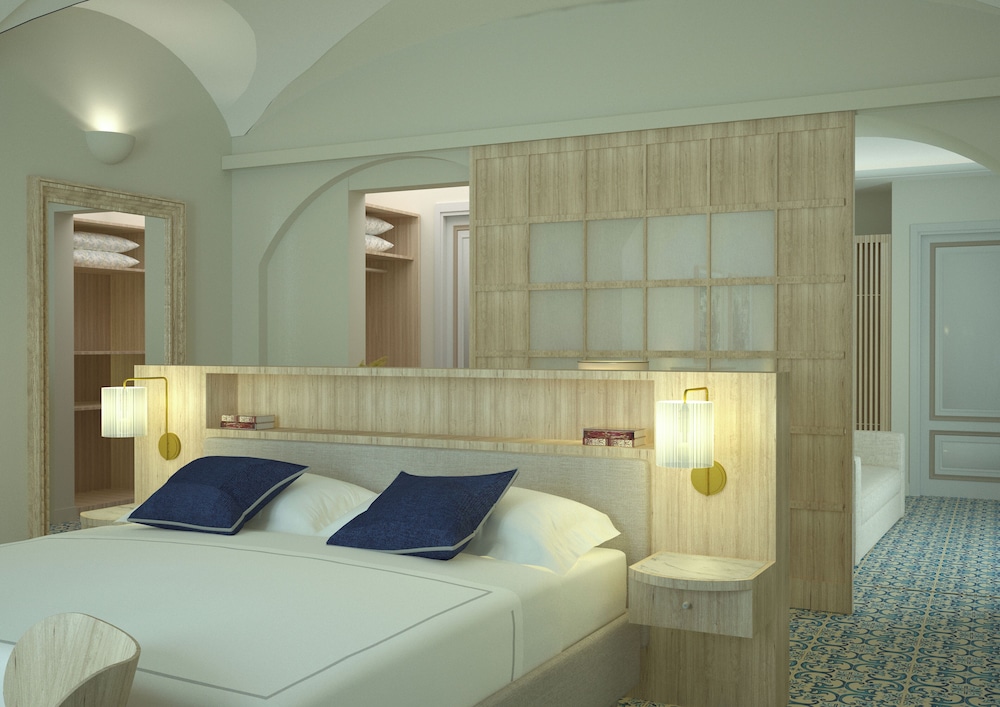 Deluxe Suite, 1 King Bed with Sofa bed (Sky Suite Terrace SeaView)