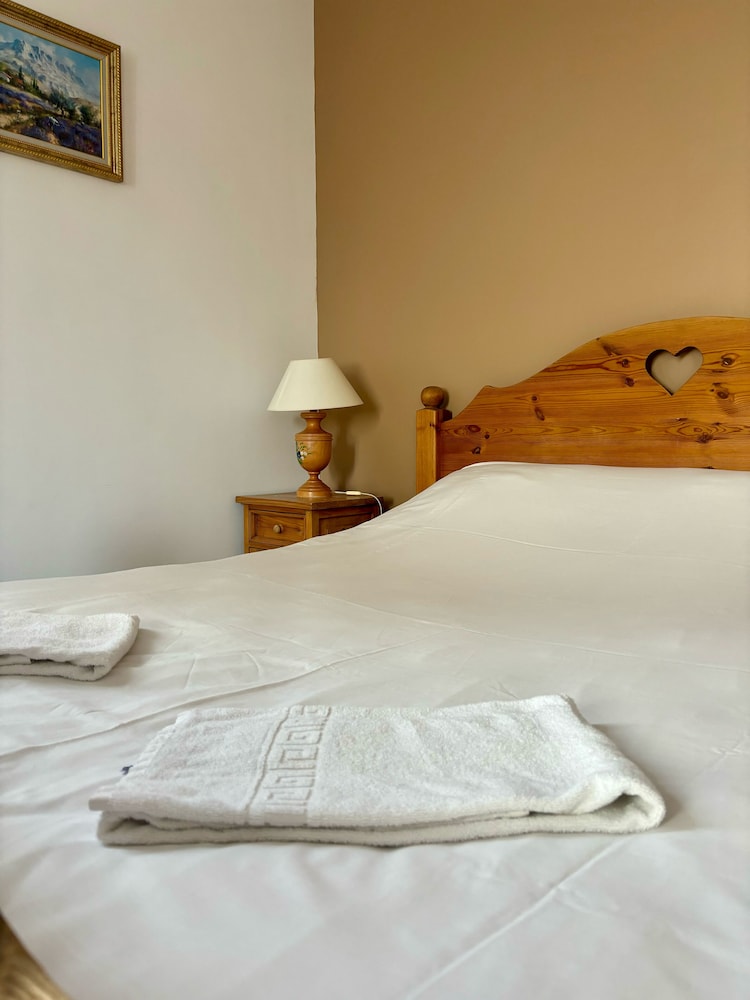 Family Triple Room, Mountain View photo 3