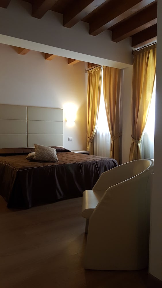 Comfort Double Room, 1 Queen Bed - Photo 3