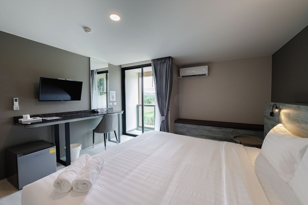 Standard Double Room, Mountain View - Photo 1