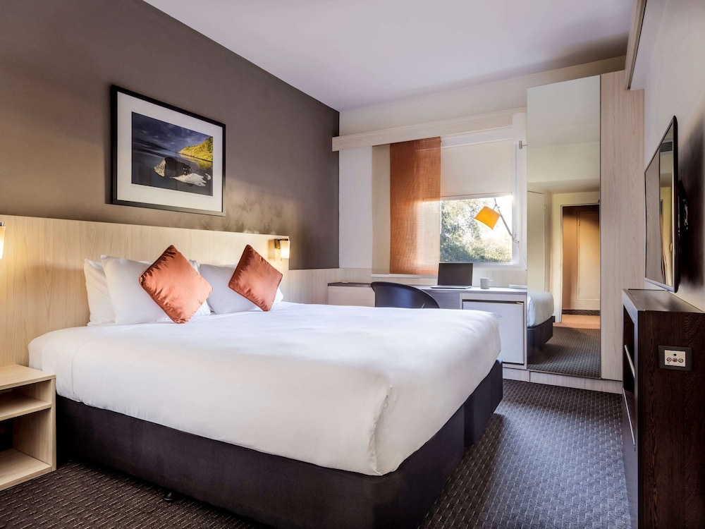 Standard Room, 1 King Bed - Photo 1