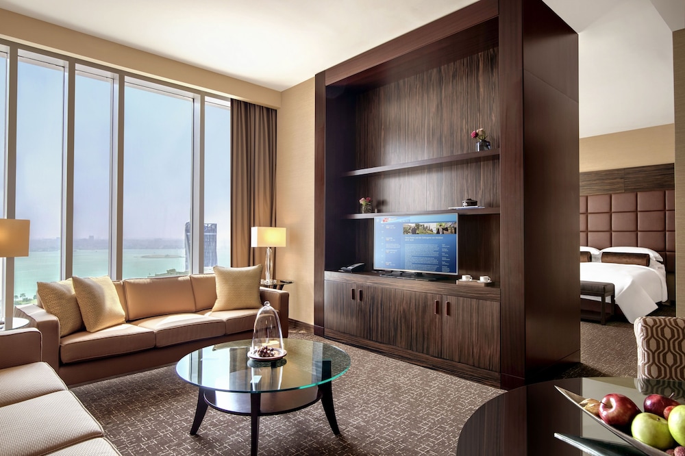 Suite, 1 Bedroom, Club Lounge Access photo 2