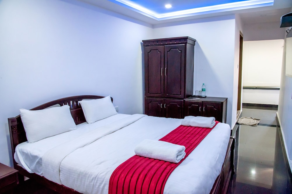 Classic Double Room, 1 Bedroom, City View photo 1