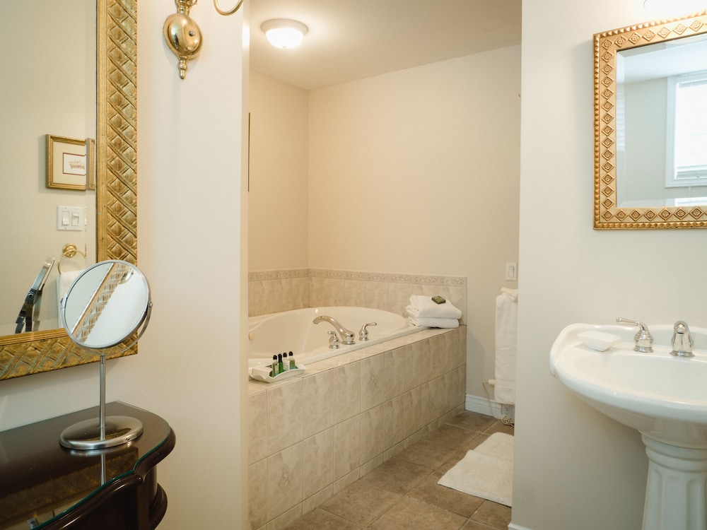 Signature Suite photo 2