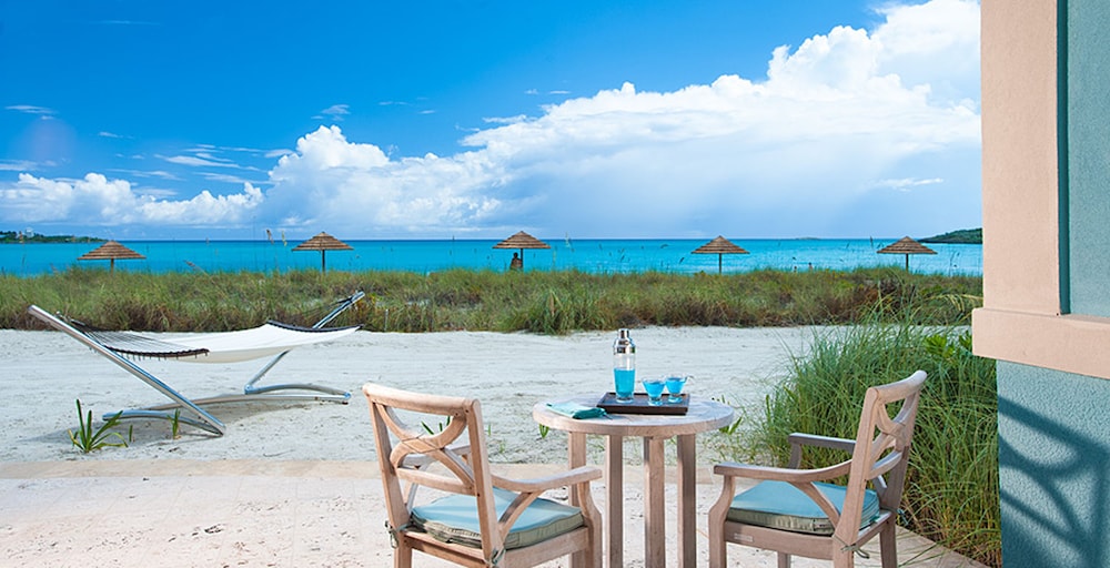 Junior Villa, 1 Bedroom, Ocean View (Beachfront Walkout Butler) photo 2