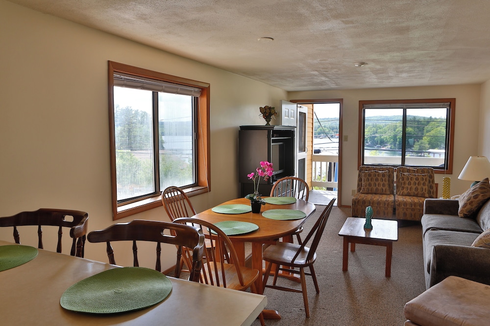 Paugus Suite - Three-Bedroom with Lake Views
