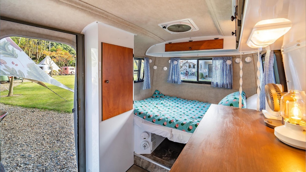 Basic Room, 1 Bedroom (Caravan Deep blue) photo 2