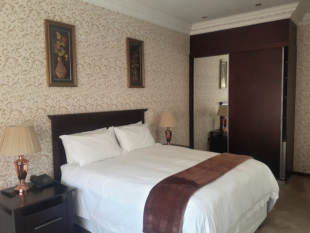 Executive Studio Suite, Garden View photo 1
