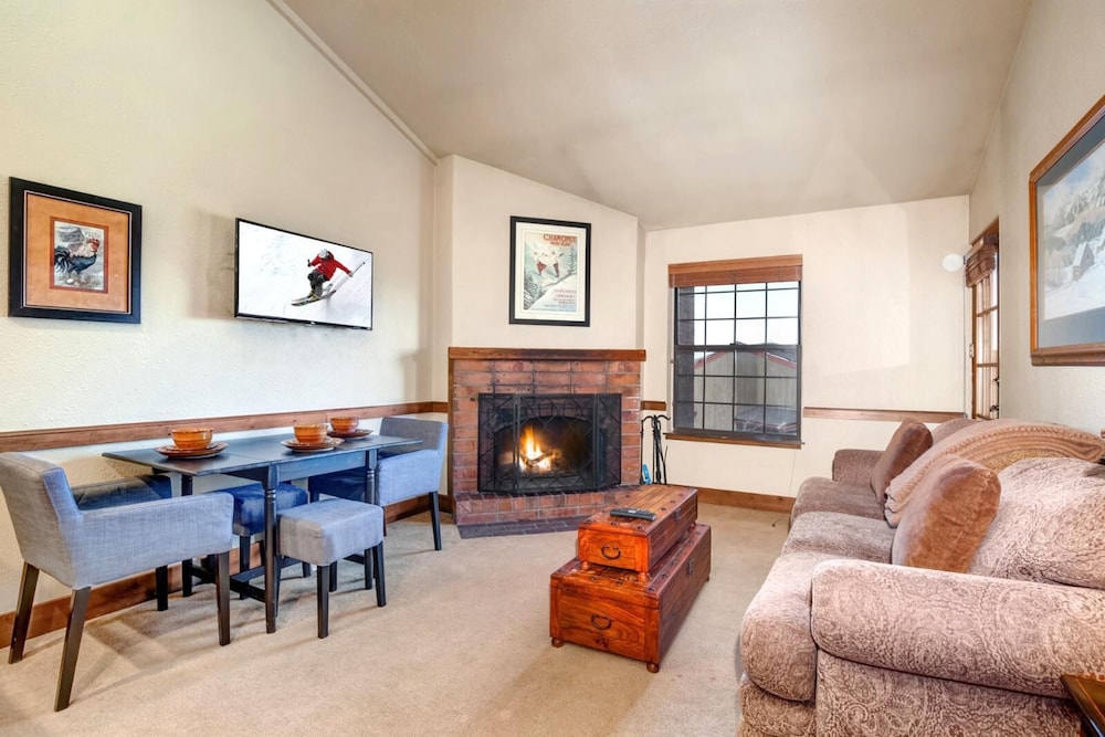 Condo, 1 Bedroom, Mountain View (Cbi 311) photo 1