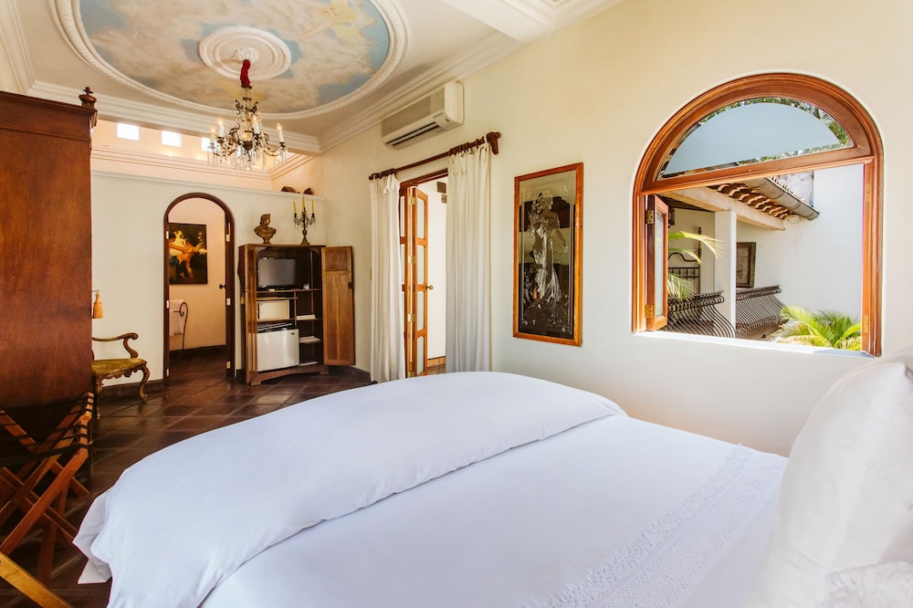Jr Suite Angel's Dome, 1 Queen Bed, Balcony, Mountain View, photo 6