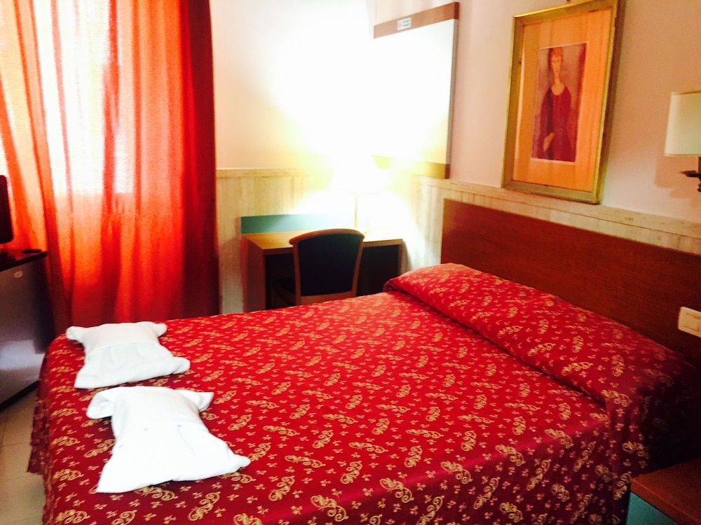 Deluxe Double Room Single Use photo 2