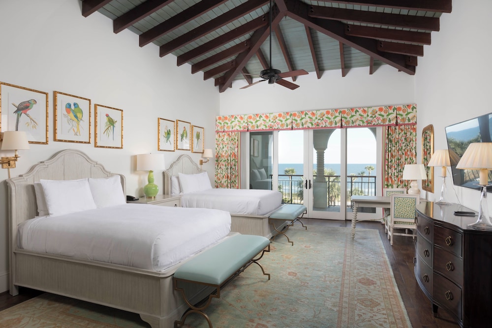 Suite, 1 Bedroom, Ocean View (Cloister - Beach Club, 2 Queen) photo 1