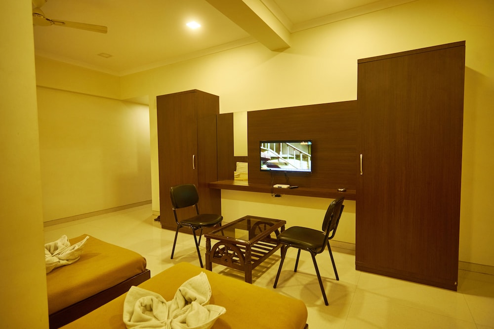 Deluxe Family Non A/C Room - Photo 3