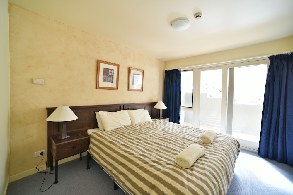 Premium Apartment, 1 Bedroom, Valley View, Slope side photo 1